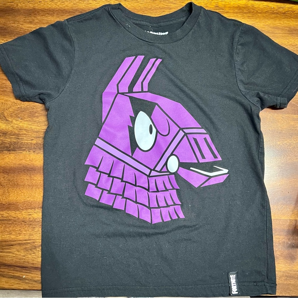 Boys Fortnite T-shirt size medium